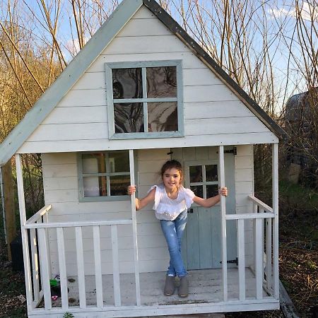 Willow Court Farm The Lodge & Petting Farm, 8 Mins From Legoland & Windsor, 15 Mins From Lapland Uk Eksteriør bilde