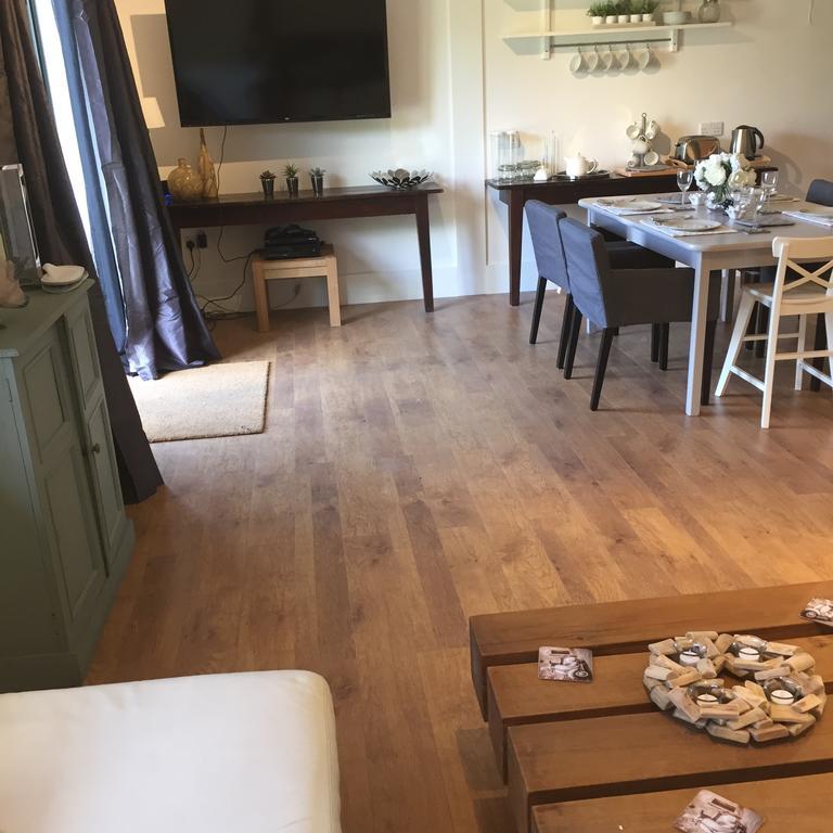 Willow Court Farm The Lodge & Petting Farm, 8 Mins From Legoland & Windsor, 15 Mins From Lapland Uk Eksteriør bilde