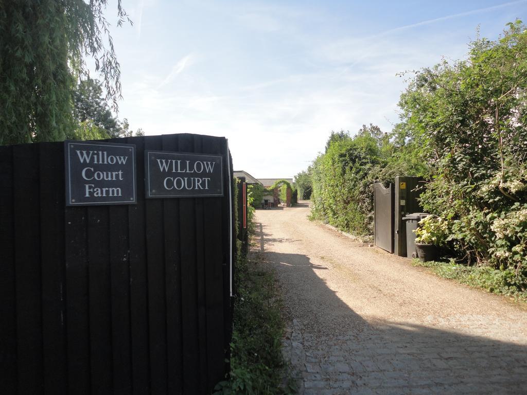 Willow Court Farm The Lodge & Petting Farm, 8 Mins From Legoland & Windsor, 15 Mins From Lapland Uk Eksteriør bilde