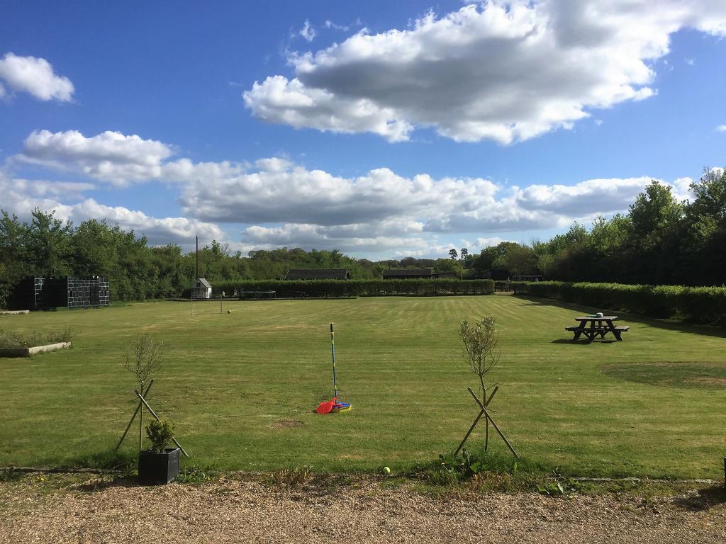 Willow Court Farm The Lodge & Petting Farm, 8 Mins From Legoland & Windsor, 15 Mins From Lapland Uk Eksteriør bilde